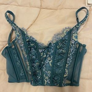 victoria’s secret sexy lace corset